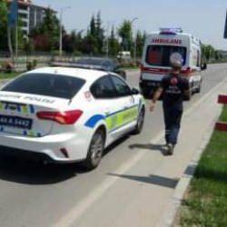 Eşiyle tartışan kadın araçtan atladı