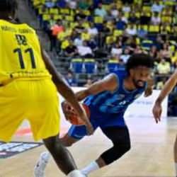 Fenerbahçe, Basketbol Süper Ligi'nde yarı finale yükseldi