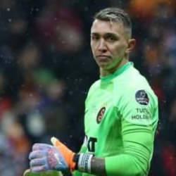 Muslera'nın veliahtı bulundu: Sadece 'bir telefon' bekliyor