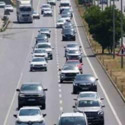 Geri dönüşler başladı: İstanbul girişinde yoğunluk artıyor