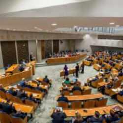 Hollanda'da erken seçim için tarih belli oldu