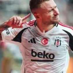 Immobile'den gönderme! Bitiricilik sıralamasını paylaştı