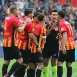 Kayserispor'en hırçın ismi Gökhan Sazdağı oldu