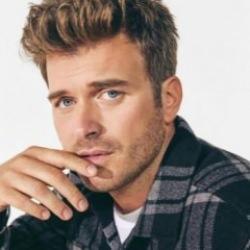 Kıvan&ccedil; Tatlıtuğ'dan &uuml;zen a&ccedil;ıklama! TV dizisiyle ekranlara d&ouml;nmesi bekleniyordu