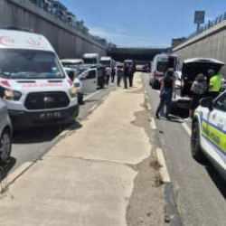 Manisa'da 4 aracın karıştığı zincirleme kaza: 7 yaralı