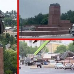 Orta Asya'nın en b&uuml;y&uuml;k Lenin heykeli s&ouml;k&uuml;ld&uuml;