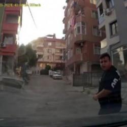 Pendik'te trafikte tartıştığı sürücüye kızının yanında bıçak çekip küfürler savurdu