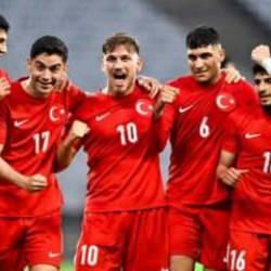Semih Kılıçsoy sahne aldı! Milliler tek golle güldü