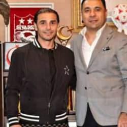 Sivasspor'da sportif direktörle yollar ayrıldı