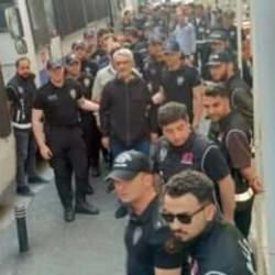 Son Dakika: Beş belediye başkanı görevden uzaklaştırıldı