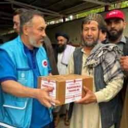 Türk Kızılay ve TDV Afganistan'da ihtiyaç sahiplerini sevindirdi