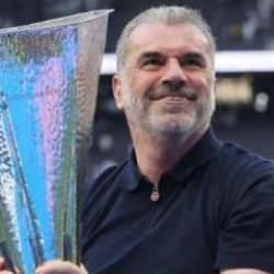 UEFA Avrupa Ligi'nde şampiyon olan hoca kovuldu