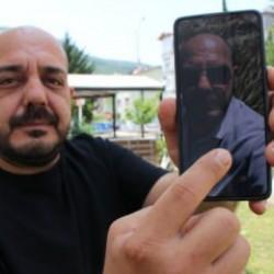 Üstündeki 25 ölümcül keneyi selfie çekerken fark etti!