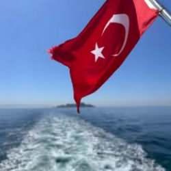Yunan’da 'çıkarma’ paranoyası: Türk denizciliği Ege adalarını sarıyor...Parola Mavi Vatan!