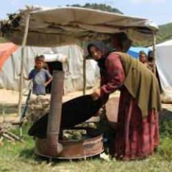 Tarım iş&ccedil;isi olarak &ccedil;alışan 9 &ccedil;ocuk annesi kadının tek isteği: Fırın ve park 