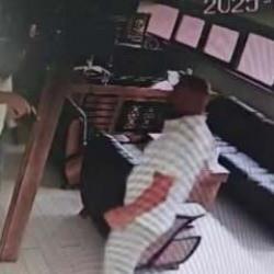 Alacak verecek meselesi kanlı bitti: Kalfa, iş insanını &ouml;ld&uuml;rd&uuml;