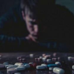 Bağımlılıklarda 'akran &ccedil;evresi' y&uuml;zde 80 oranında etkili