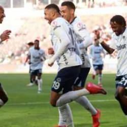 Beşiktaş için bomba iddia! Fenerbahçe'nin yıldızıyla anlaştı