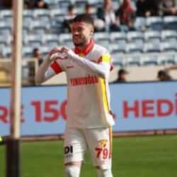 Dünya devleri Göztepeli yıldızın peşinde: Kapı 15 milyon Euro'dan açılıyor