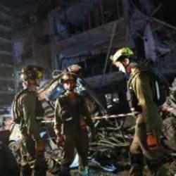 İran vurdu! Tel Aviv'deki yıkım görüntülendi