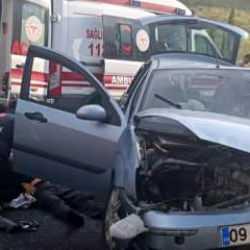 Kars'ta feci kaza: Tır ile otomobil çarpıştı!