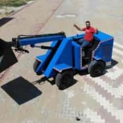 Kendi imkanlarıyla iş makinesi yaptı