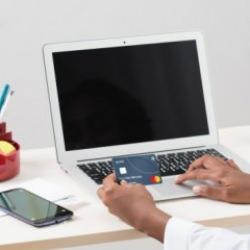 T&uuml;keticilerin %79'u finansal işlemlerde g&uuml;venliğe hızdan daha fazla &ouml;ncelik veriyor!