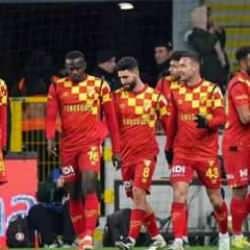 Süper Lig ekibi 3 yıldızıyla yollarını ayırdı!
