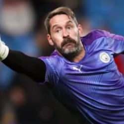 Süper Lig'in efsane oyuncusu veda etti! Dünya devinde 2 maç oynadı 12 kupa kazandı