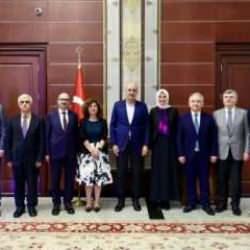 TBMM Başkanı Kurtulmuş'tan Türkiye'nin Astana Büyükelçiliği'ne ziyaret 