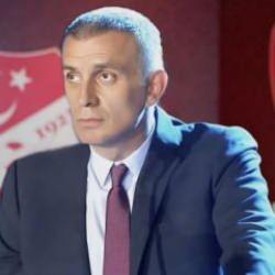 TFF Başkanı Hacıosmanoğlu ve milli futbolcular, Aziz Sancar'ı ziyaret etti