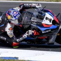 Motor sporlarının kaderi bu imza ile değişti: Toprak Razgatlıoğlu tarihe geçti