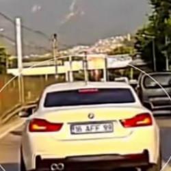 Trafik kurallarını hiçe sayarak makas atan maganda kamerada