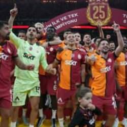 2 bin 250 TL'ye satılacak: Darphane'den Galatasaray'a 'hatıra parası'