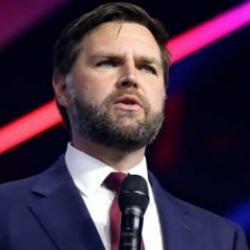 ABD Başkan Yardımcısı: İran'la savaş halinde değiliz