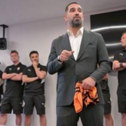 Arda Turan'ın Shaktar'da ilk günü! "Bir daha Dinamo Kiev şampiyonluğu görmek istemiyorum"