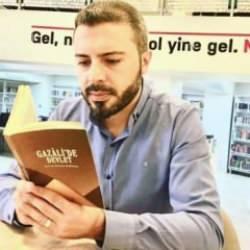 Ayışığı Şiir Dinletisi usta isimlerin eşsiz dizelerini bir araya getirdi 