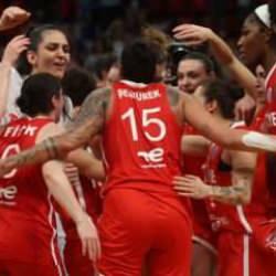 Basketbolda büyük başarı! Yunanistan'ı devirip çeyrek finale yükseldik