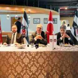 Beşiktaşlı yöneticiler, basın mensuplarıyla sohbet toplantısında buluştu