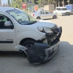 Bursa'da feci kaza: Fenalaşan sürücü 4 araca çarparak durabildi 