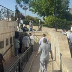 Camide baygın bulunan adam hastanede yaşamını yitirdi