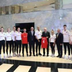 Cumhurbaşkanı Erdoğan, Filenin Sultanları ile bir araya geldi