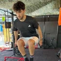 Galatasaray'ın 20'lik genci 'tatil zamanı değil' dedi, salona kapandı