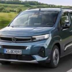 Opel'den geniş hacimli elektrikli modelleriyle aile dostu çözümler