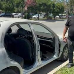 Şaka gibi hırsızlık... Otomobilin 2 kapısını birden çaldılar! Sahibi bile inanmadı