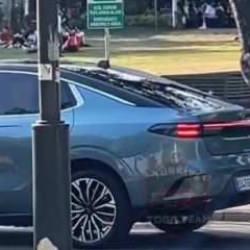 Togg T10F reklam çekiminde görüntülendi! Şıklığıyla göz kamaştırdı