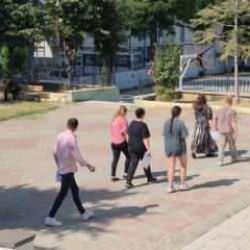 YKS'nin 2. oturumunda manzara yine aynı! Kimi geç kaldı, kimi de kimliğini unuttu