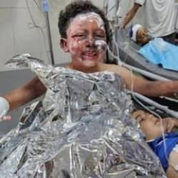 İsrail, Gazze'de yardım için toplanan çocukları vurdu