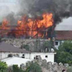 Antalya'da tarihi Kaleiçi'nde yangın