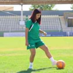 Babasının önyargısını kırabilmek için azmetti, profesyonel futbolcu oldu